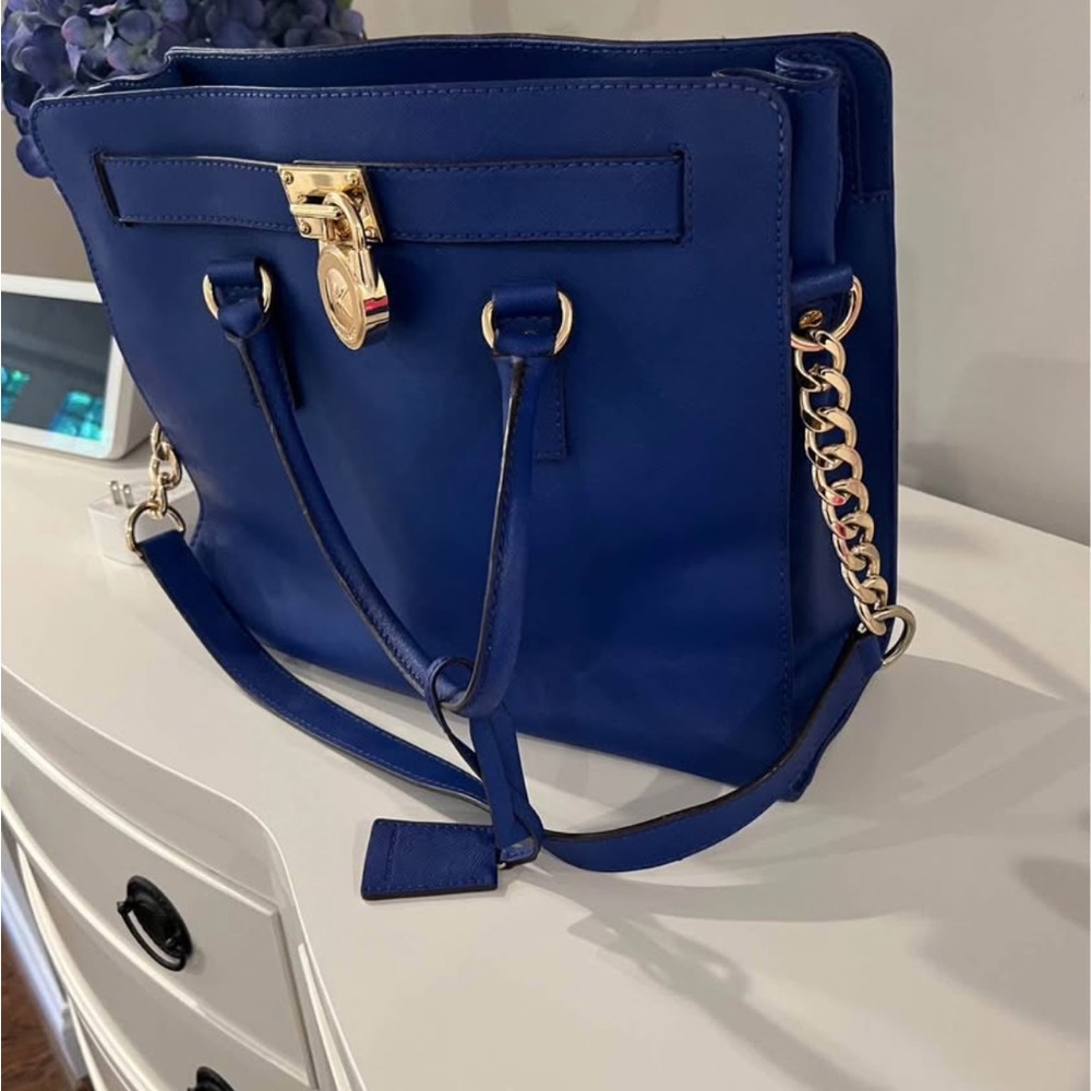 Micheal Kors  Elegant Blue Women's Handbag Leather